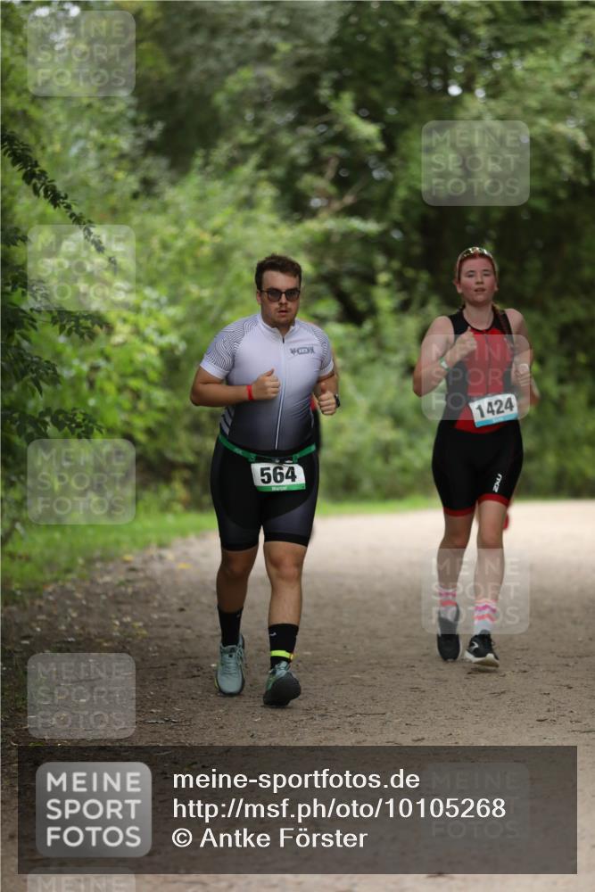 30.08.2026 - Elbe Triathlon Hamburg Antke Förster http://msf.ph/oto/10105268 30.08.2026 12:02:27 Laufen 564, 1424 meine-sportfotos.de
