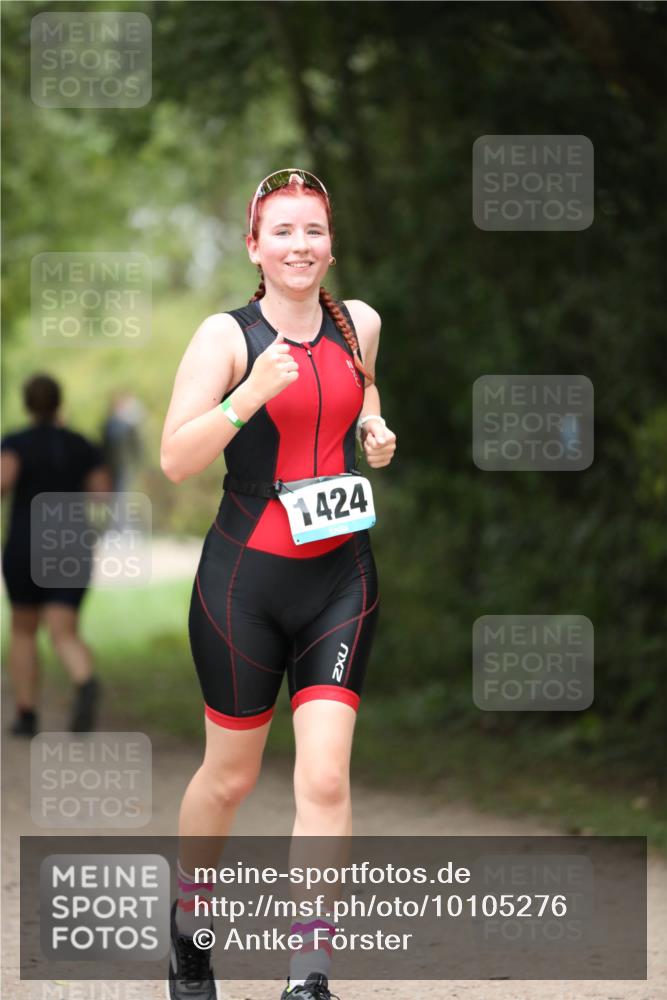 30.08.2026 - Elbe Triathlon Hamburg Antke Förster http://msf.ph/oto/10105276 30.08.2026 12:02:30 Laufen 1424 meine-sportfotos.de