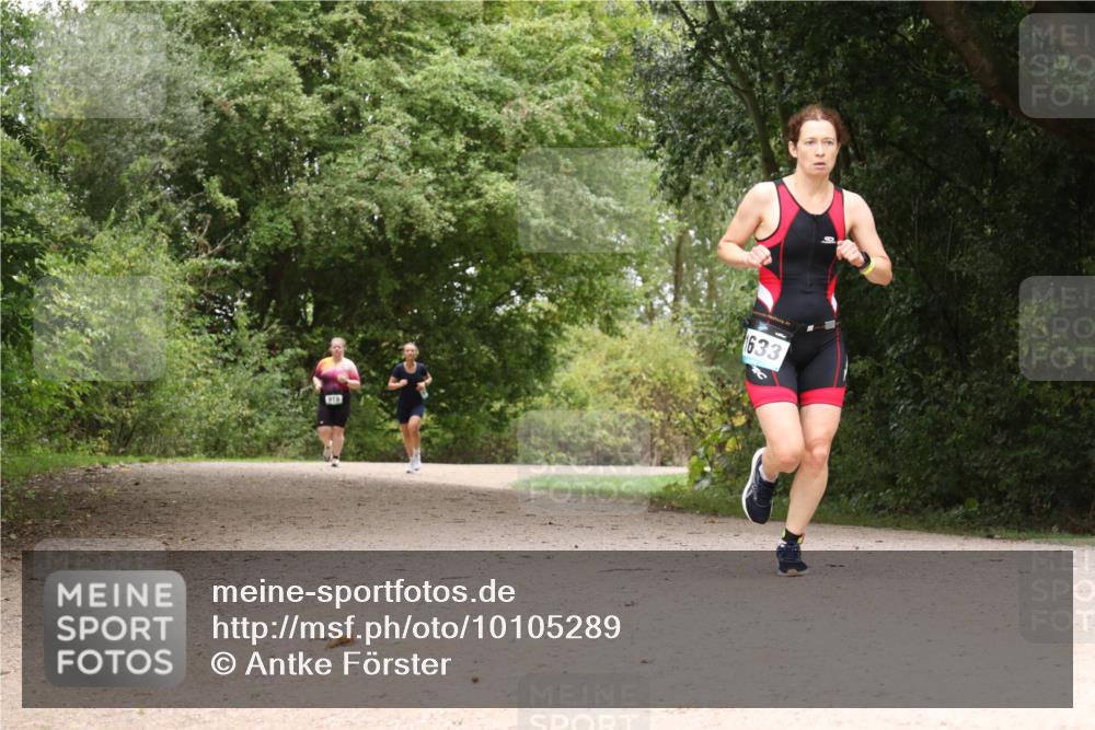 30.08.2026 - Elbe Triathlon Hamburg Antke Förster http://msf.ph/oto/10105289 30.08.2026 12:06:14 Laufen 919, 633 meine-sportfotos.de