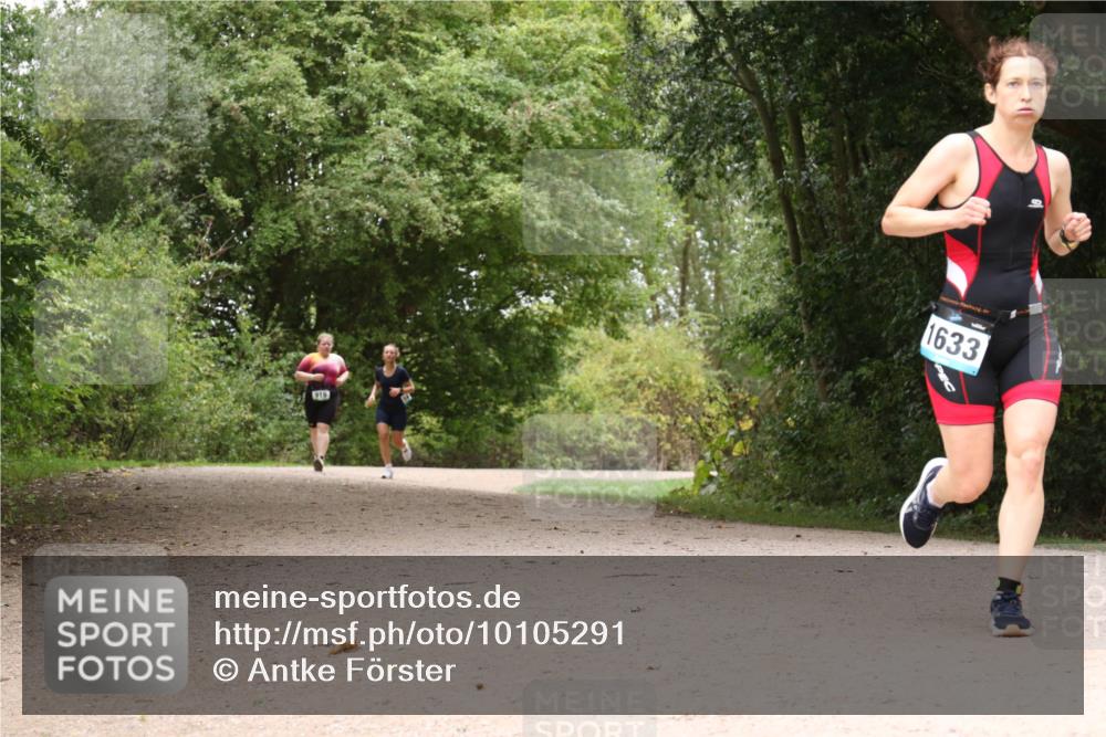 30.08.2026 - Elbe Triathlon Hamburg Antke Förster http://msf.ph/oto/10105291 30.08.2026 12:06:14 Laufen 919, 1633 meine-sportfotos.de
