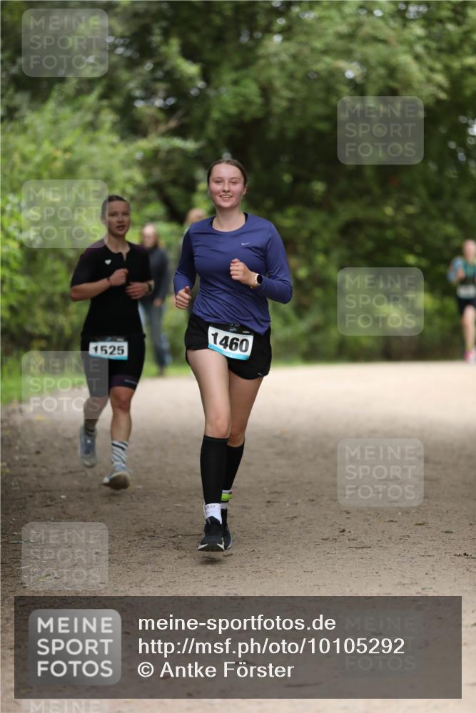 30.08.2026 - Elbe Triathlon Hamburg Antke Förster http://msf.ph/oto/10105292 30.08.2026 12:02:44 Laufen 1460, 1525 meine-sportfotos.de