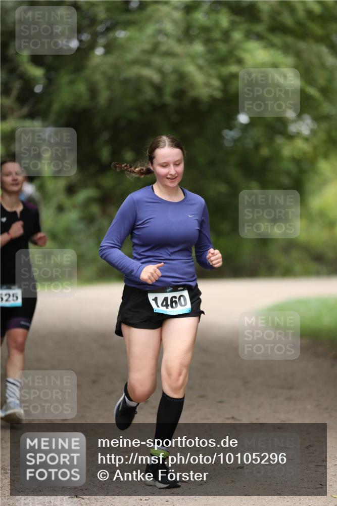 30.08.2026 - Elbe Triathlon Hamburg Antke Förster http://msf.ph/oto/10105296 30.08.2026 12:02:46 Laufen 525, 1460 meine-sportfotos.de
