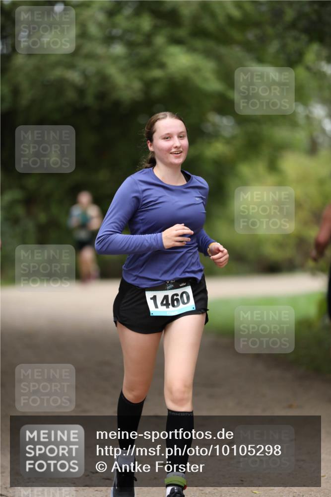 30.08.2026 - Elbe Triathlon Hamburg Antke Förster http://msf.ph/oto/10105298 30.08.2026 12:02:46 Laufen 1460 meine-sportfotos.de