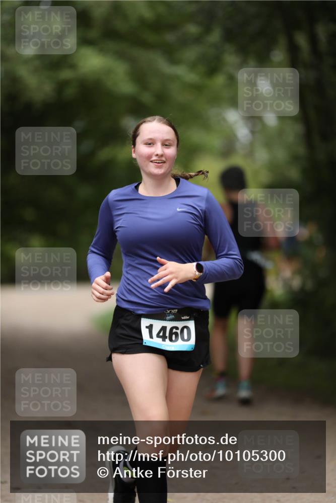 30.08.2026 - Elbe Triathlon Hamburg Antke Förster http://msf.ph/oto/10105300 30.08.2026 12:02:47 Laufen 1460 meine-sportfotos.de