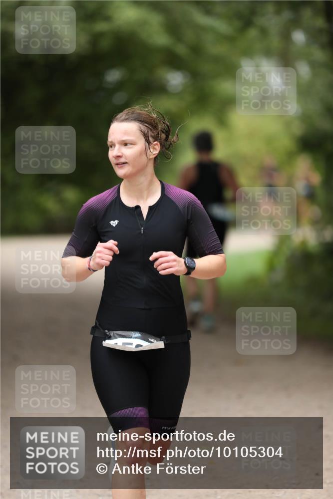 30.08.2026 - Elbe Triathlon Hamburg Antke Förster http://msf.ph/oto/10105304 30.08.2026 12:02:48 Laufen  meine-sportfotos.de