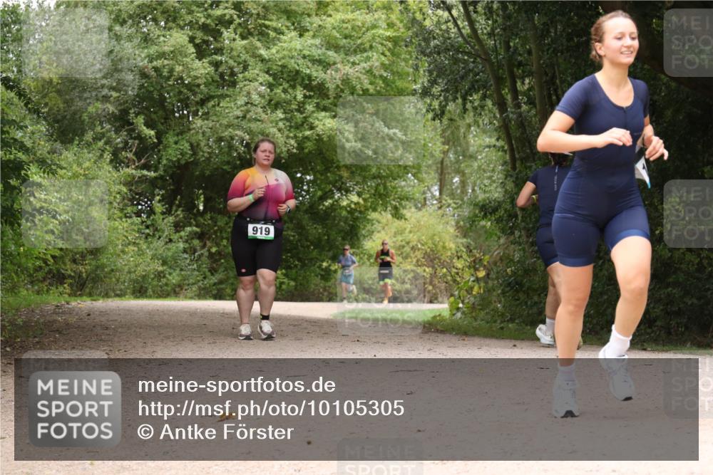 30.08.2026 - Elbe Triathlon Hamburg Antke Förster http://msf.ph/oto/10105305 30.08.2026 12:06:24 Laufen 919 meine-sportfotos.de