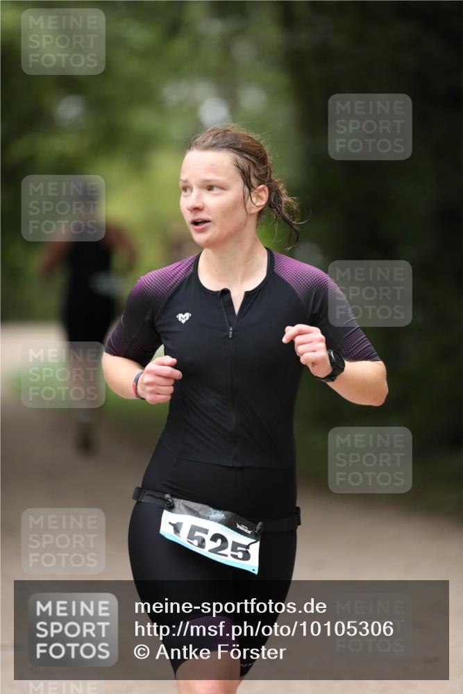 30.08.2026 - Elbe Triathlon Hamburg Antke Förster http://msf.ph/oto/10105306 30.08.2026 12:02:49 Laufen 525 meine-sportfotos.de