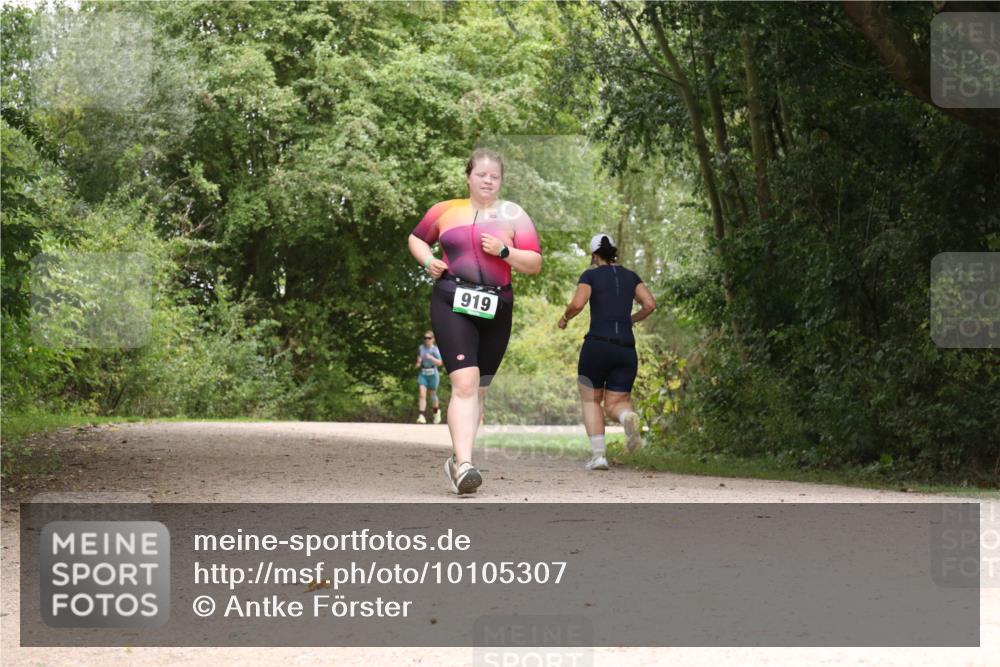 30.08.2026 - Elbe Triathlon Hamburg Antke Förster http://msf.ph/oto/10105307 30.08.2026 12:06:25 Laufen 919 meine-sportfotos.de