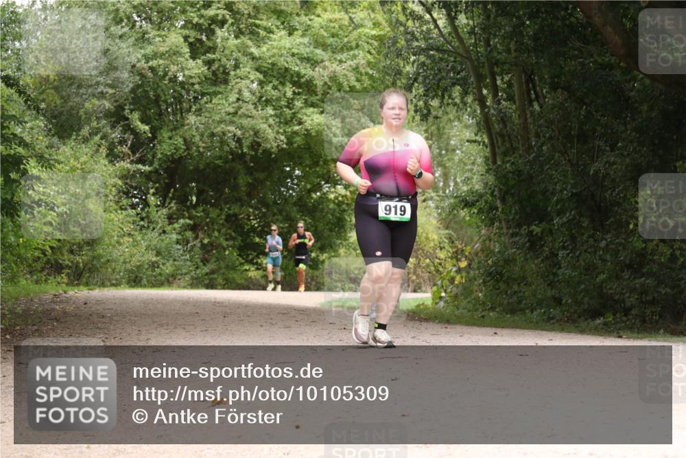 30.08.2026 - Elbe Triathlon Hamburg Antke Förster http://msf.ph/oto/10105309 30.08.2026 12:06:26 Laufen 919 meine-sportfotos.de