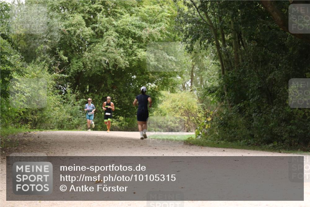 30.08.2026 - Elbe Triathlon Hamburg Antke Förster http://msf.ph/oto/10105315 30.08.2026 12:06:28 Laufen  meine-sportfotos.de