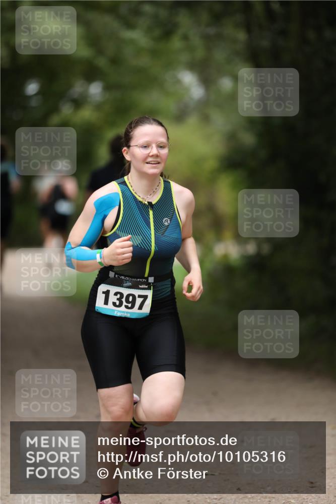 30.08.2026 - Elbe Triathlon Hamburg Antke Förster http://msf.ph/oto/10105316 30.08.2026 12:02:57 Laufen 1397 meine-sportfotos.de