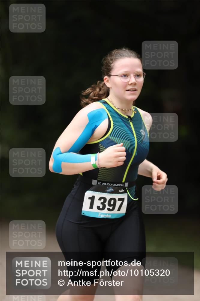 30.08.2026 - Elbe Triathlon Hamburg Antke Förster http://msf.ph/oto/10105320 30.08.2026 12:02:58 Laufen 1397 meine-sportfotos.de