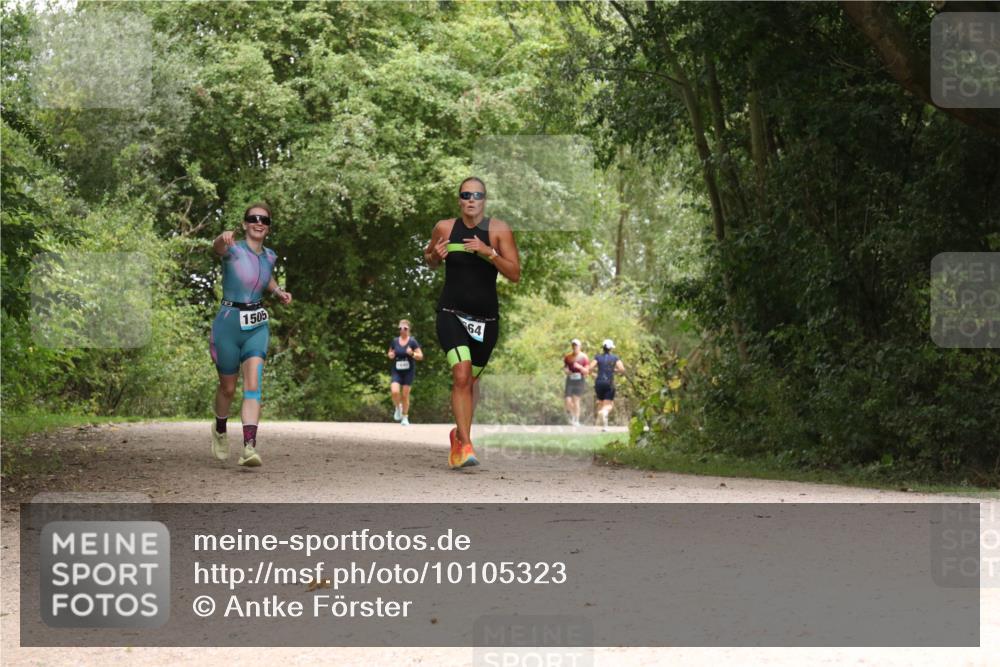 30.08.2026 - Elbe Triathlon Hamburg Antke Förster http://msf.ph/oto/10105323 30.08.2026 12:06:37 Laufen 1505, 64 meine-sportfotos.de