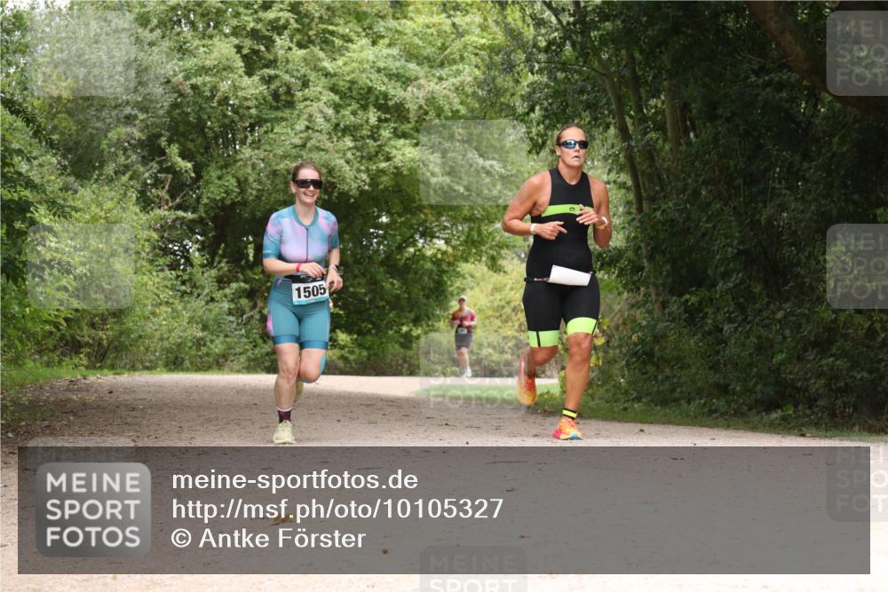 30.08.2026 - Elbe Triathlon Hamburg Antke Förster http://msf.ph/oto/10105327 30.08.2026 12:06:38 Laufen 1505 meine-sportfotos.de
