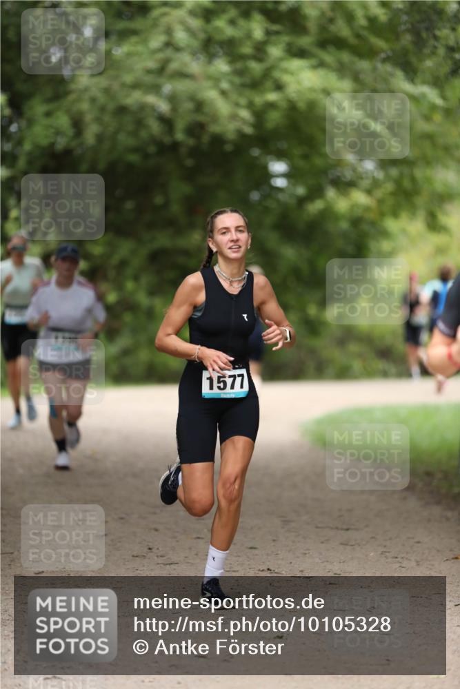 30.08.2026 - Elbe Triathlon Hamburg Antke Förster http://msf.ph/oto/10105328 30.08.2026 12:03:05 Laufen 1577 meine-sportfotos.de