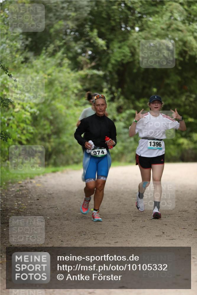 30.08.2026 - Elbe Triathlon Hamburg Antke Förster http://msf.ph/oto/10105332 30.08.2026 12:03:07 Laufen 974, 1396 meine-sportfotos.de