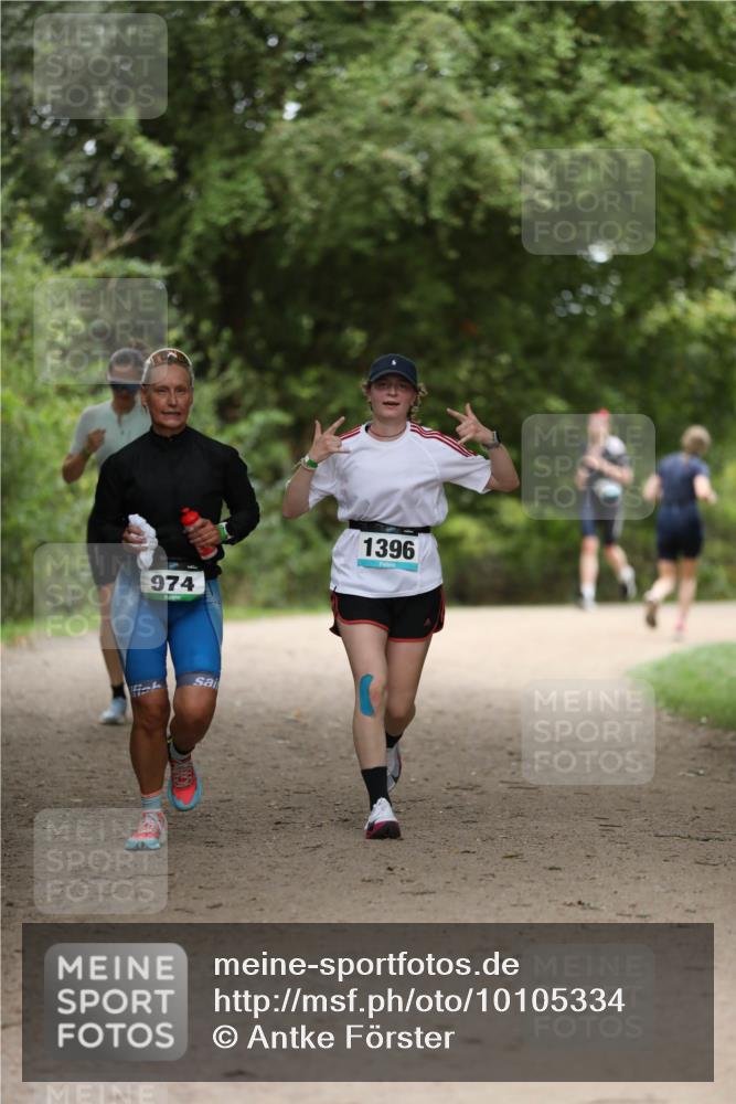 30.08.2026 - Elbe Triathlon Hamburg Antke Förster http://msf.ph/oto/10105334 30.08.2026 12:03:07 Laufen 974, 1396 meine-sportfotos.de