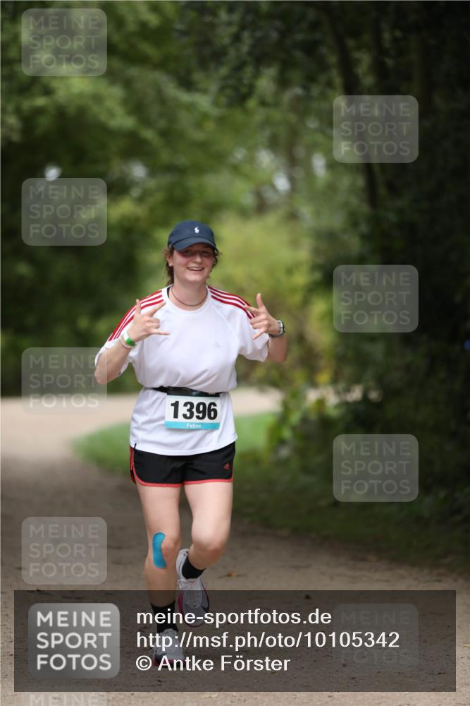 30.08.2026 - Elbe Triathlon Hamburg Antke Förster http://msf.ph/oto/10105342 30.08.2026 12:03:09 Laufen 1396 meine-sportfotos.de