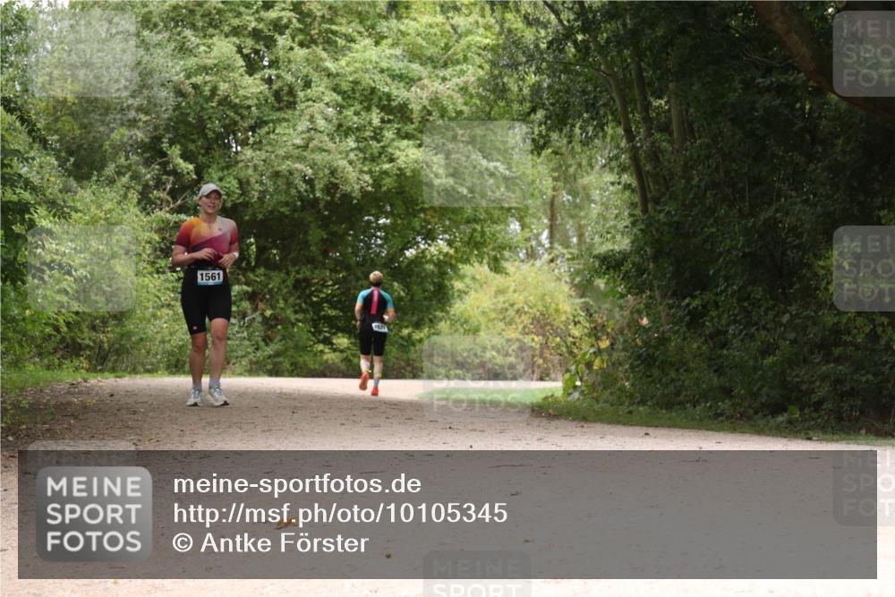 30.08.2026 - Elbe Triathlon Hamburg Antke Förster http://msf.ph/oto/10105345 30.08.2026 12:06:50 Laufen 1561, 1671 meine-sportfotos.de