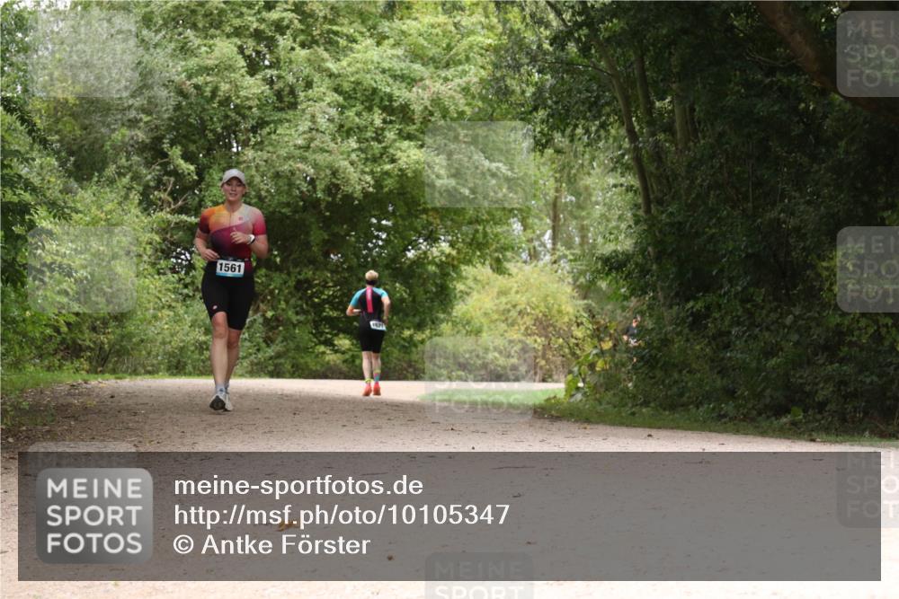 30.08.2026 - Elbe Triathlon Hamburg Antke Förster http://msf.ph/oto/10105347 30.08.2026 12:06:51 Laufen 1561, 1671 meine-sportfotos.de