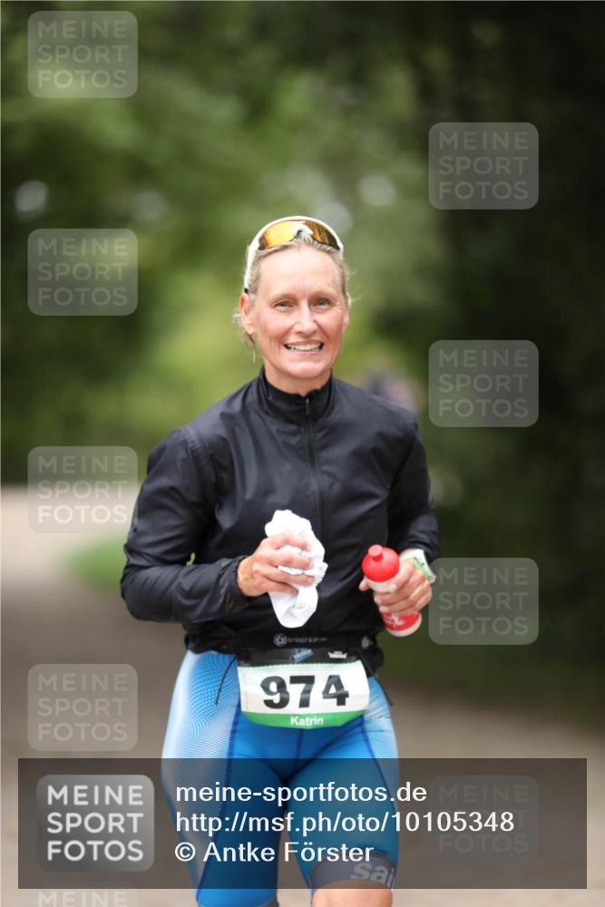 30.08.2026 - Elbe Triathlon Hamburg Antke Förster http://msf.ph/oto/10105348 30.08.2026 12:03:11 Laufen 974 meine-sportfotos.de
