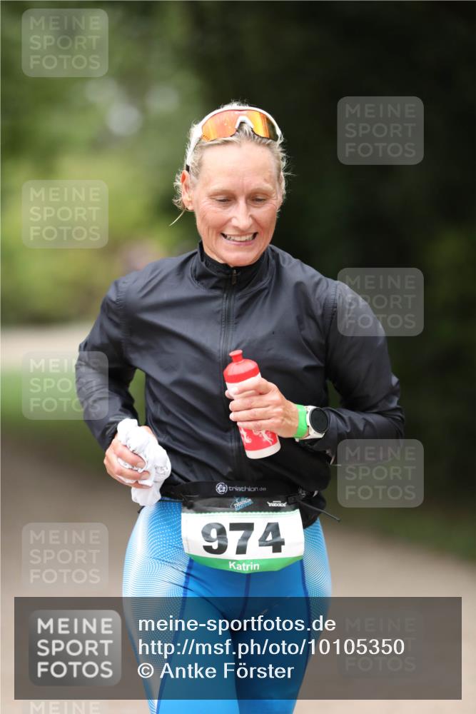 30.08.2026 - Elbe Triathlon Hamburg Antke Förster http://msf.ph/oto/10105350 30.08.2026 12:03:12 Laufen 974 meine-sportfotos.de