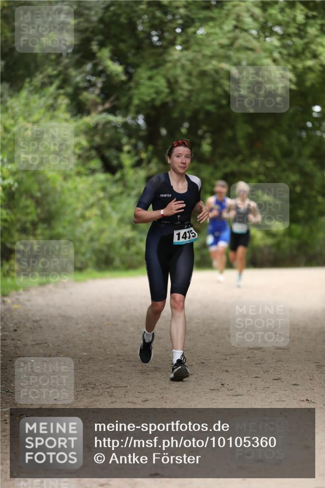 30.08.2026 - Elbe Triathlon Hamburg Antke Förster http://msf.ph/oto/10105360 30.08.2026 12:03:19 Laufen 1415 meine-sportfotos.de