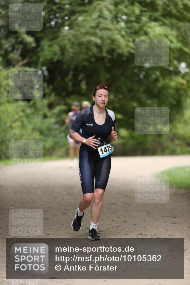 30.08.2026 - Elbe Triathlon Hamburg Antke Förster http://msf.ph/oto/10105362 30.08.2026 12:03:19 Laufen 1475 meine-sportfotos.de