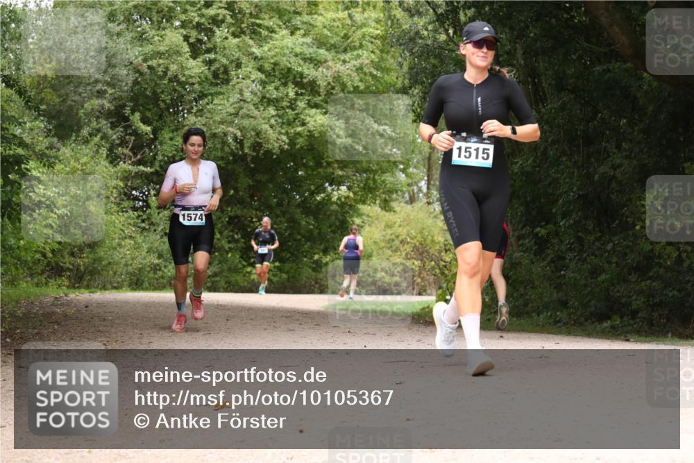 30.08.2026 - Elbe Triathlon Hamburg Antke Förster http://msf.ph/oto/10105367 30.08.2026 12:07:14 Laufen 1574, 1515 meine-sportfotos.de
