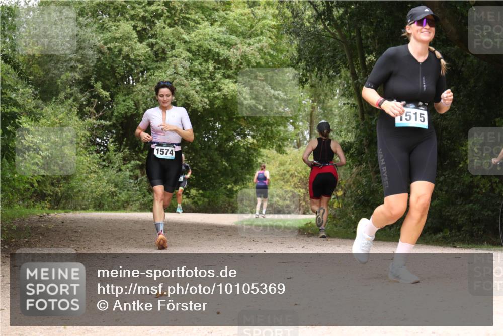 30.08.2026 - Elbe Triathlon Hamburg Antke Förster http://msf.ph/oto/10105369 30.08.2026 12:07:14 Laufen 1574, 1515 meine-sportfotos.de