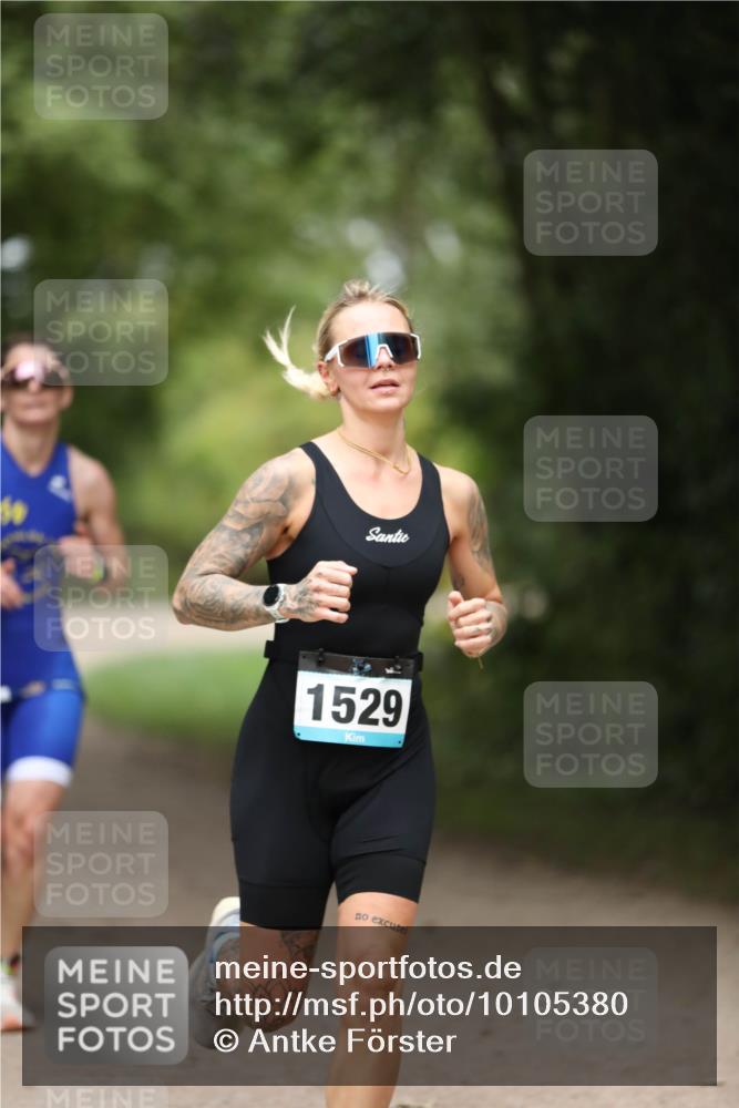30.08.2026 - Elbe Triathlon Hamburg Antke Förster http://msf.ph/oto/10105380 30.08.2026 12:03:26 Laufen 1529 meine-sportfotos.de