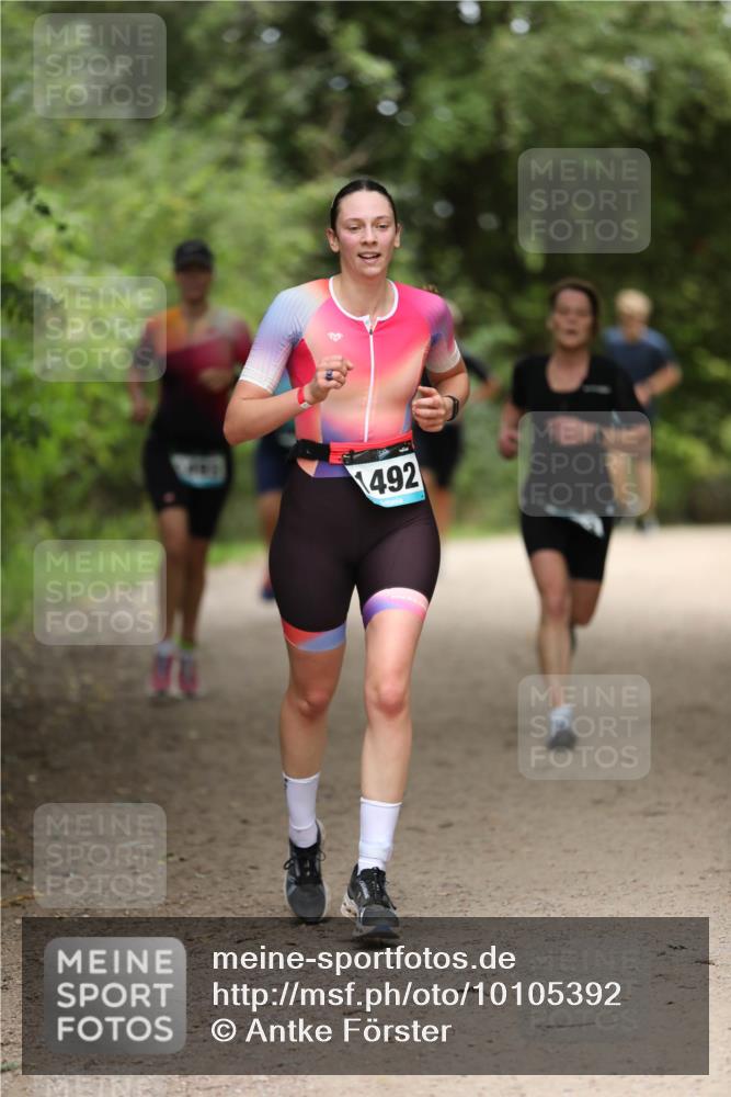 30.08.2026 - Elbe Triathlon Hamburg Antke Förster http://msf.ph/oto/10105392 30.08.2026 12:03:58 Laufen 1492 meine-sportfotos.de