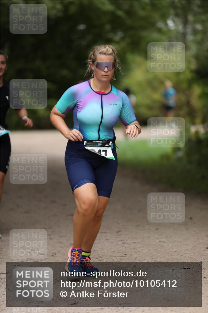 30.08.2026 - Elbe Triathlon Hamburg Antke Förster http://msf.ph/oto/10105412 30.08.2026 12:04:05 Laufen 47 meine-sportfotos.de