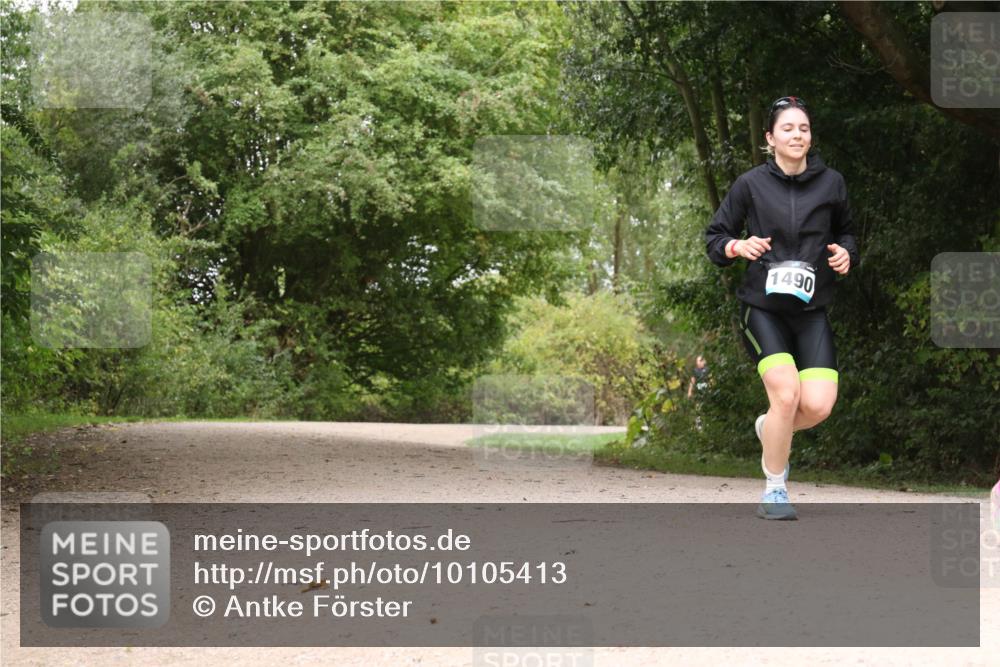 30.08.2026 - Elbe Triathlon Hamburg Antke Förster http://msf.ph/oto/10105413 30.08.2026 12:09:28 Laufen 1490 meine-sportfotos.de