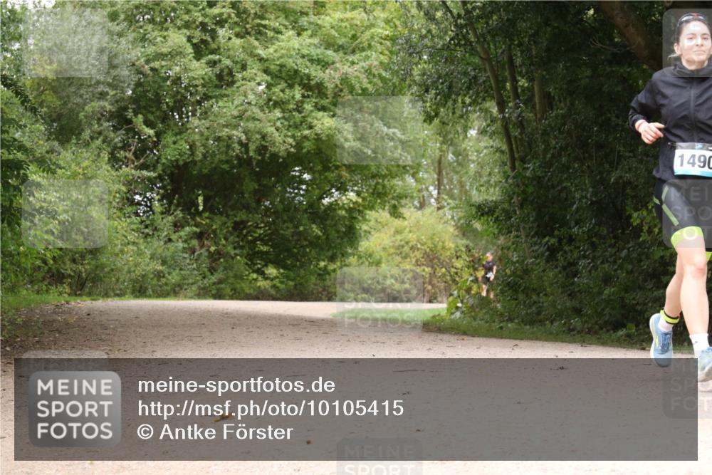 30.08.2026 - Elbe Triathlon Hamburg Antke Förster http://msf.ph/oto/10105415 30.08.2026 12:09:29 Laufen 1490 meine-sportfotos.de