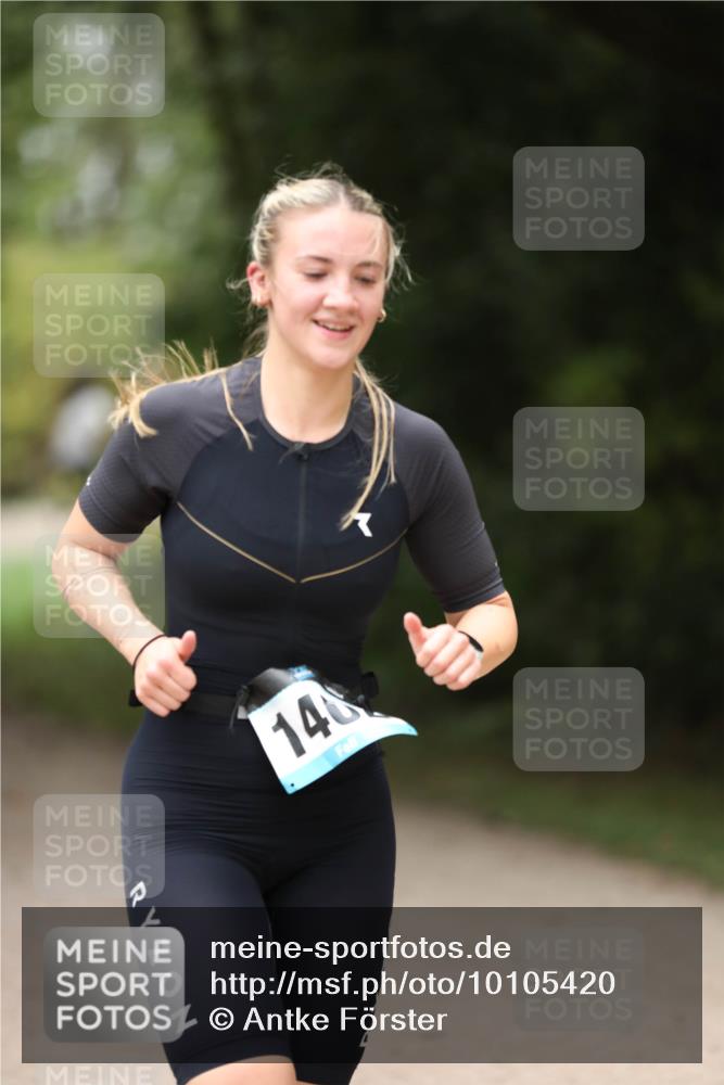 30.08.2026 - Elbe Triathlon Hamburg Antke Förster http://msf.ph/oto/10105420 30.08.2026 12:04:07 Laufen 140 meine-sportfotos.de