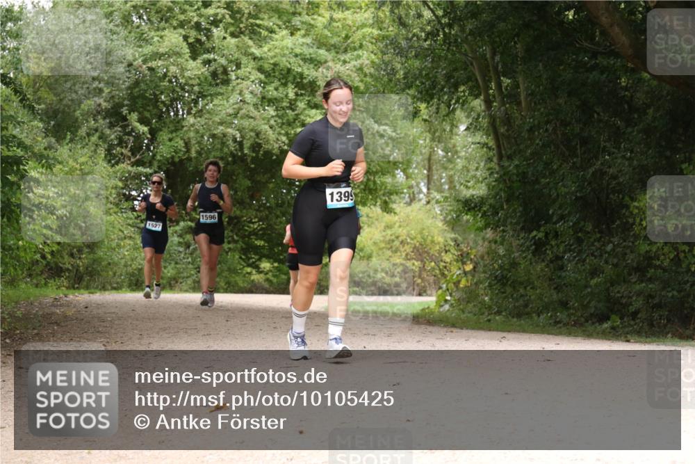 30.08.2026 - Elbe Triathlon Hamburg Antke Förster http://msf.ph/oto/10105425 30.08.2026 12:09:54 Laufen 1527, 1596, 1395 meine-sportfotos.de