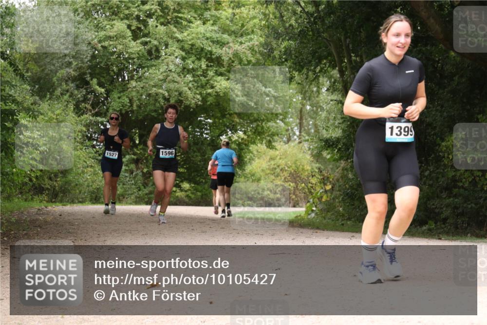 30.08.2026 - Elbe Triathlon Hamburg Antke Förster http://msf.ph/oto/10105427 30.08.2026 12:09:55 Laufen 1527, 1596, 1399 meine-sportfotos.de
