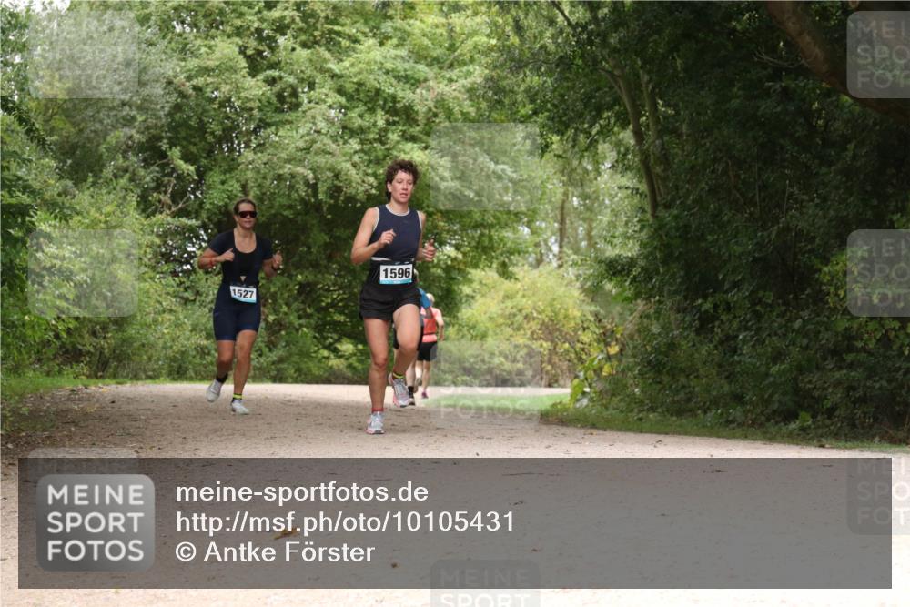 30.08.2026 - Elbe Triathlon Hamburg Antke Förster http://msf.ph/oto/10105431 30.08.2026 12:09:56 Laufen 1527, 1596 meine-sportfotos.de