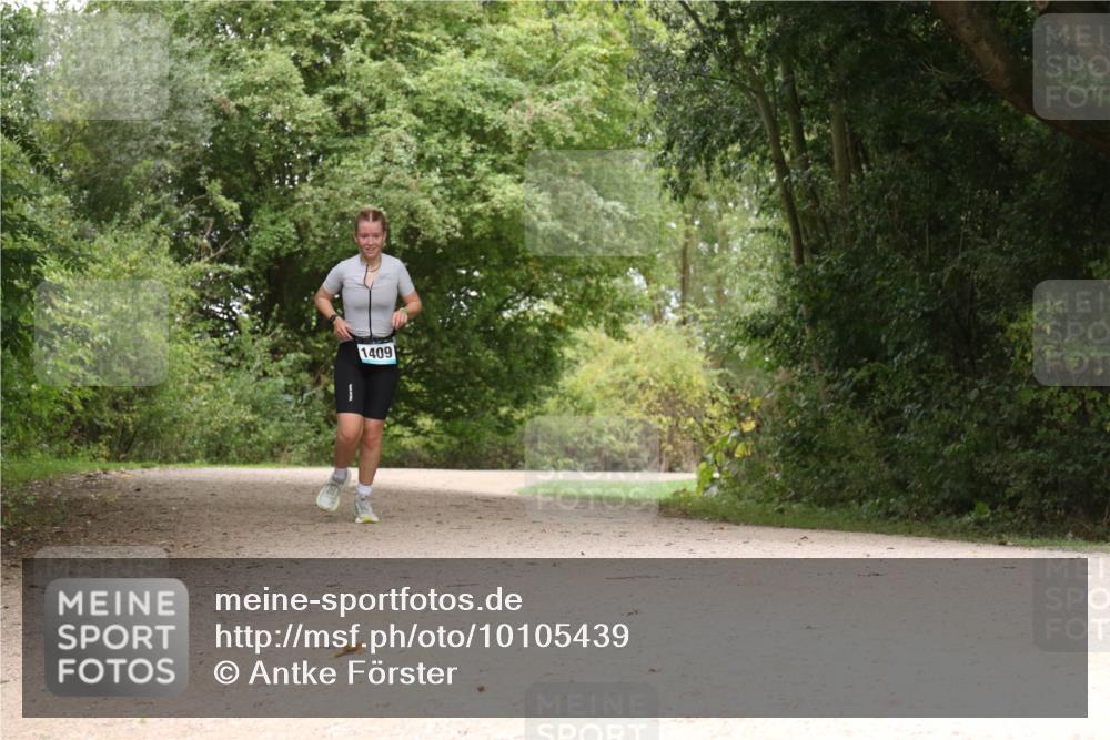 30.08.2026 - Elbe Triathlon Hamburg Antke Förster http://msf.ph/oto/10105439 30.08.2026 12:10:26 Laufen 1409 meine-sportfotos.de