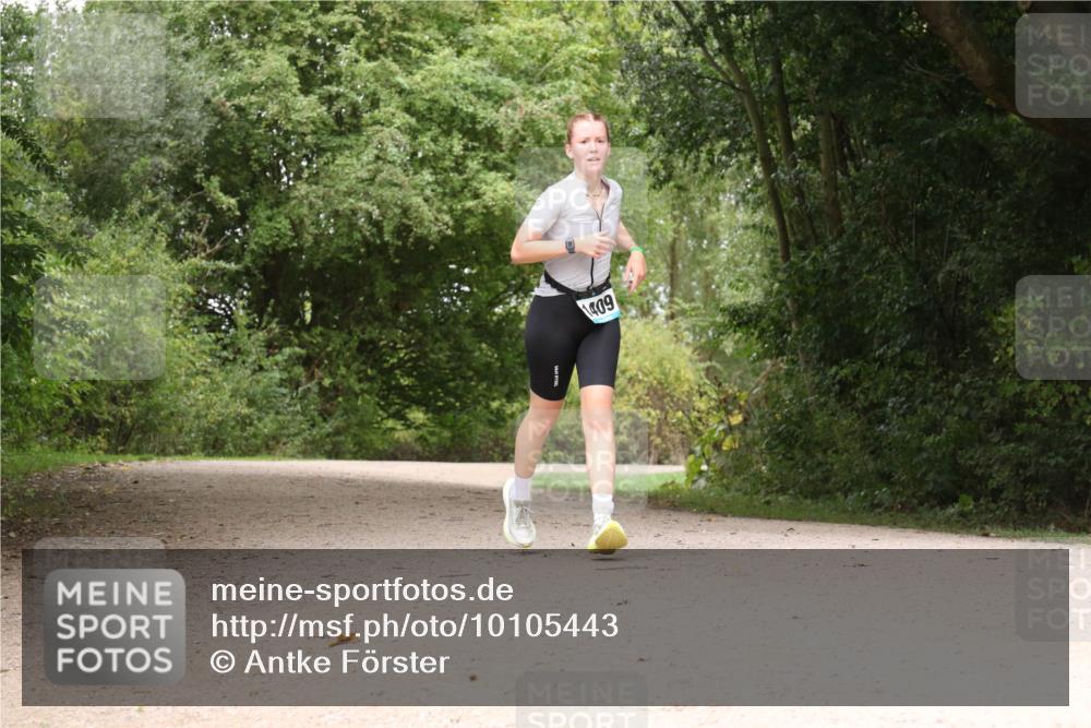 30.08.2026 - Elbe Triathlon Hamburg Antke Förster http://msf.ph/oto/10105443 30.08.2026 12:10:27 Laufen 1409 meine-sportfotos.de