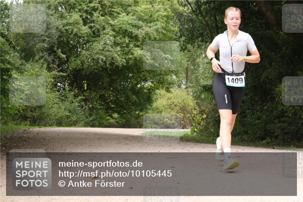 30.08.2026 - Elbe Triathlon Hamburg Antke Förster http://msf.ph/oto/10105445 30.08.2026 12:10:29 Laufen 1409 meine-sportfotos.de