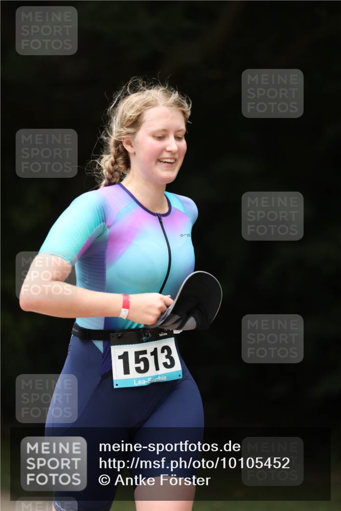 30.08.2026 - Elbe Triathlon Hamburg Antke Förster http://msf.ph/oto/10105452 30.08.2026 12:04:31 Laufen 1513 meine-sportfotos.de