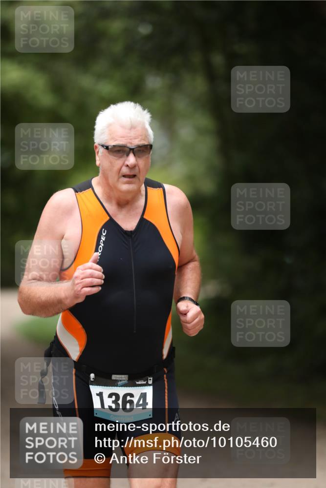 30.08.2026 - Elbe Triathlon Hamburg Antke Förster http://msf.ph/oto/10105460 30.08.2026 12:04:34 Laufen 1364 meine-sportfotos.de