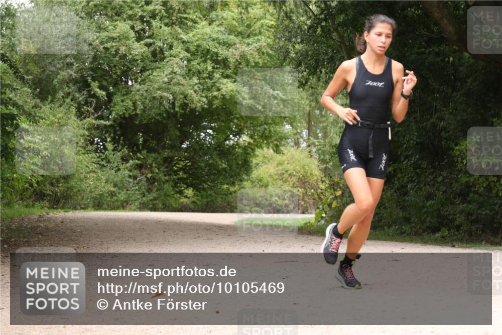 30.08.2026 - Elbe Triathlon Hamburg Antke Förster http://msf.ph/oto/10105469 30.08.2026 12:11:01 Laufen  meine-sportfotos.de