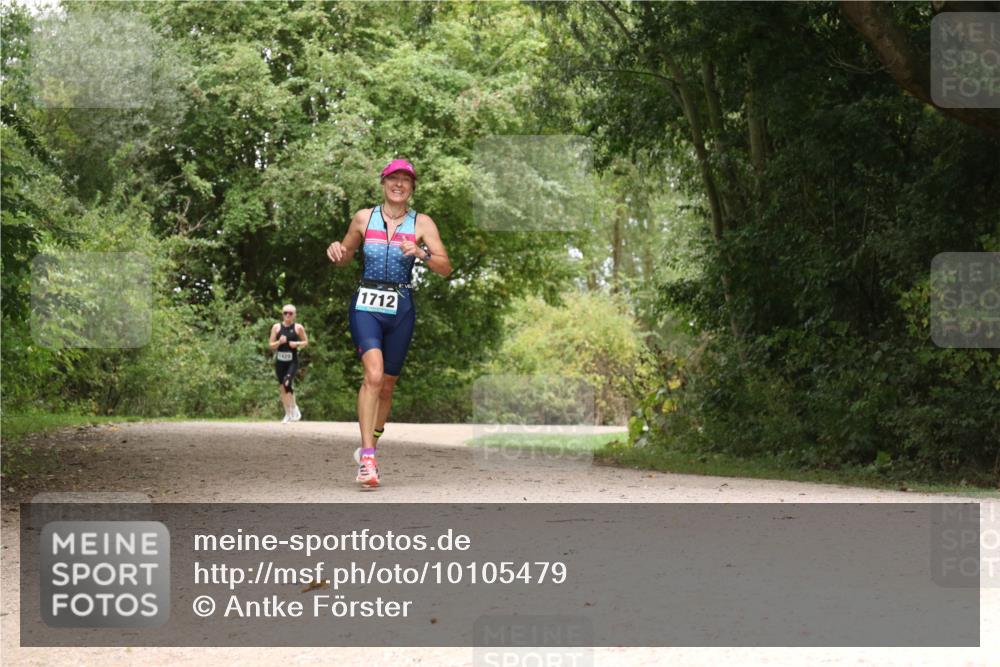 30.08.2026 - Elbe Triathlon Hamburg Antke Förster http://msf.ph/oto/10105479 30.08.2026 12:11:22 Laufen 1429, 1712 meine-sportfotos.de