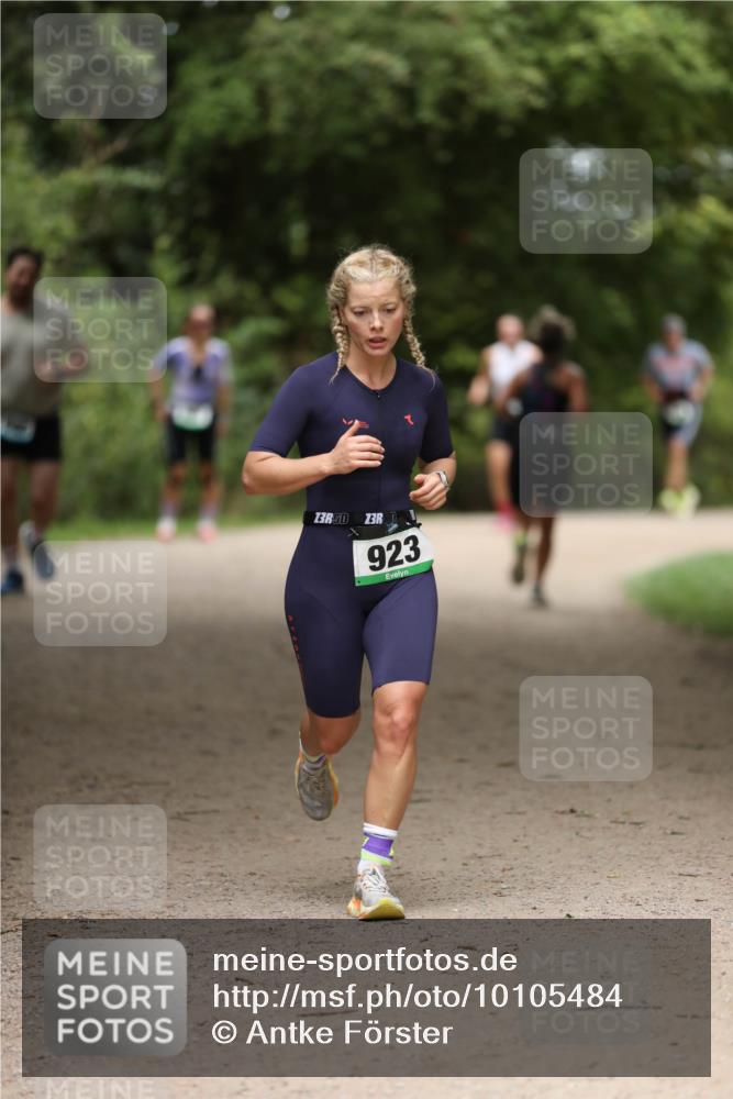 30.08.2026 - Elbe Triathlon Hamburg Antke Förster http://msf.ph/oto/10105484 30.08.2026 12:04:56 Laufen 3, 3, 923 meine-sportfotos.de