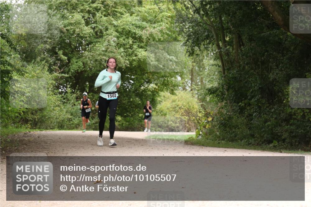 30.08.2026 - Elbe Triathlon Hamburg Antke Förster http://msf.ph/oto/10105507 30.08.2026 12:11:58 Laufen 1502 meine-sportfotos.de