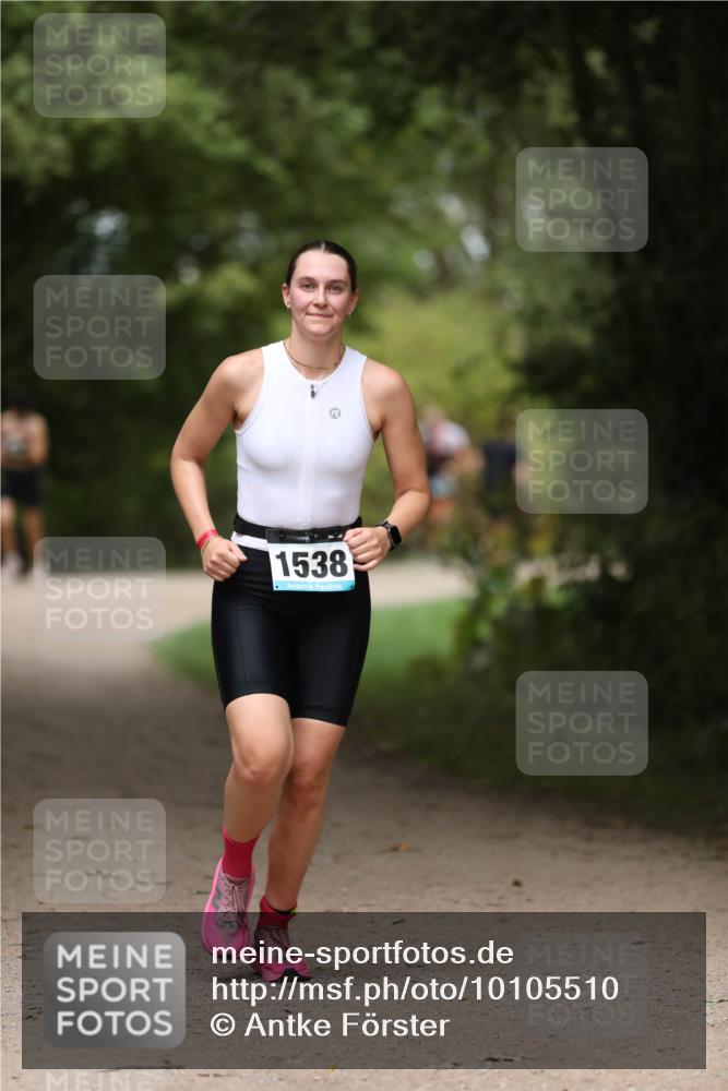 30.08.2026 - Elbe Triathlon Hamburg Antke Förster http://msf.ph/oto/10105510 30.08.2026 12:05:07 Laufen 1538 meine-sportfotos.de