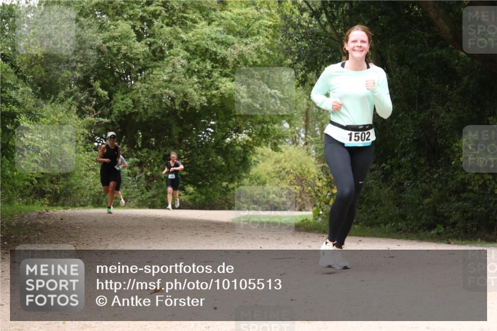 30.08.2026 - Elbe Triathlon Hamburg Antke Förster http://msf.ph/oto/10105513 30.08.2026 12:12:00 Laufen 1502 meine-sportfotos.de